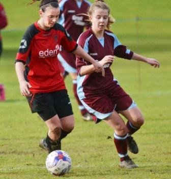 Ellie Reed in action in game against Chesham Utd 5th Feb 2017
